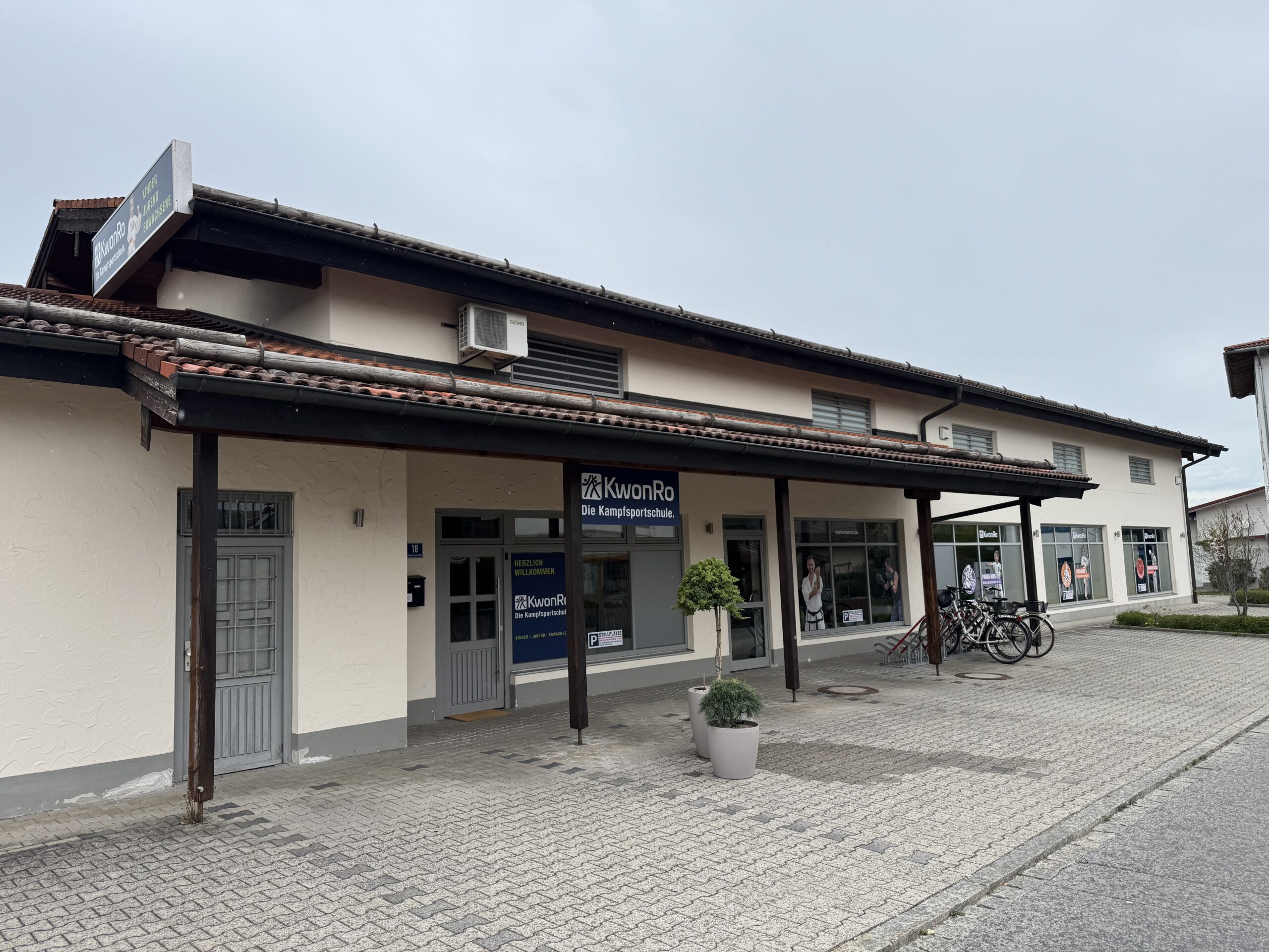 Standort Raubling außen